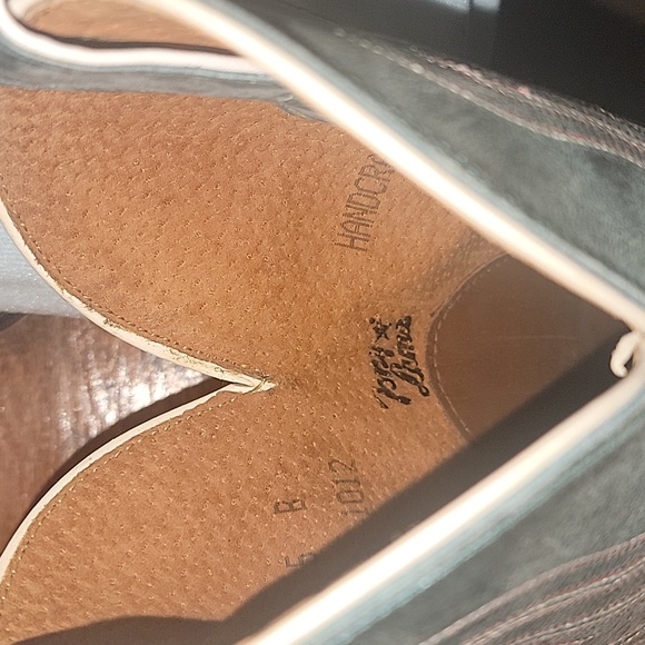 Boots - Picture 5 of 6